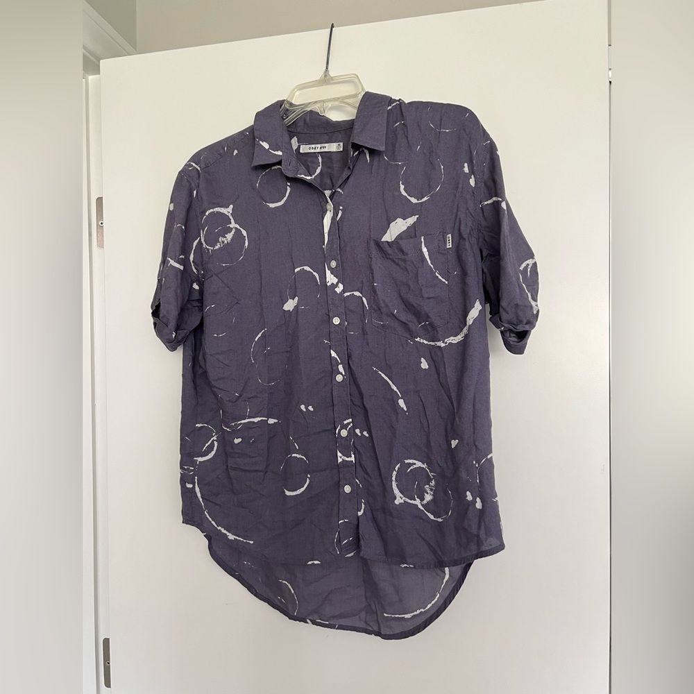 Obey button down size M